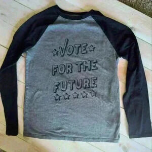 Cat & Jack Raglan Gray Boy's Long Sleeve Graphic T-shirt Vote For The Future L